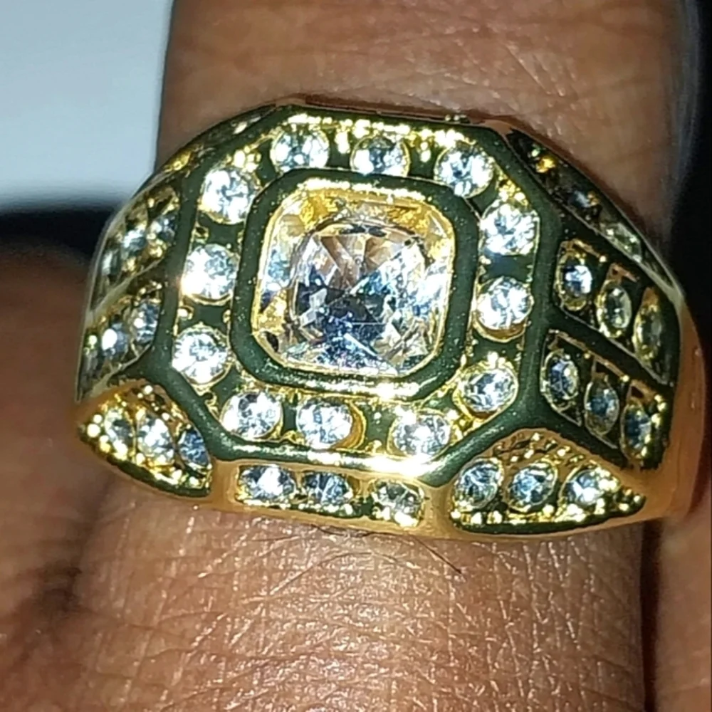 Gold and Silver Vintage Diamond Ring with Intricate Detailing Sz 11
